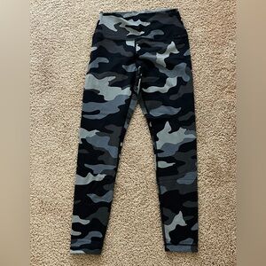 Victoria’s Secret PINK gray and black camo leggings